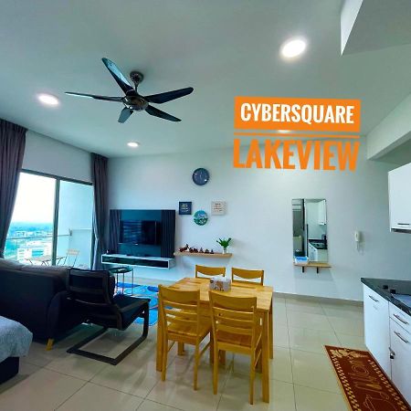 Cybersquare Lakeview With Netflix And Disney Hotstar Cyberjaya Exterior foto