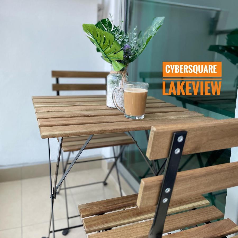 Cybersquare Lakeview With Netflix And Disney Hotstar Cyberjaya Exterior foto