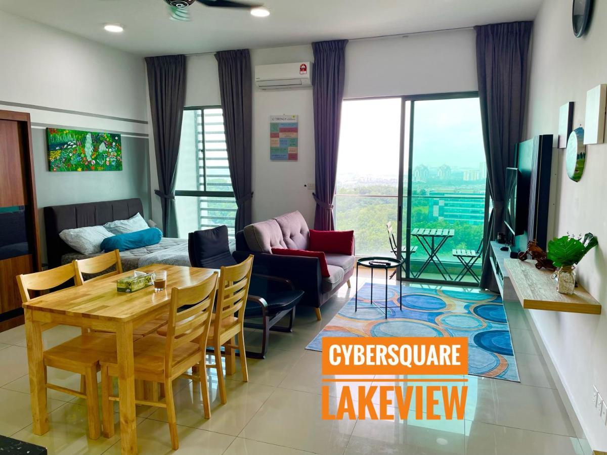 Cybersquare Lakeview With Netflix And Disney Hotstar Cyberjaya Exterior foto