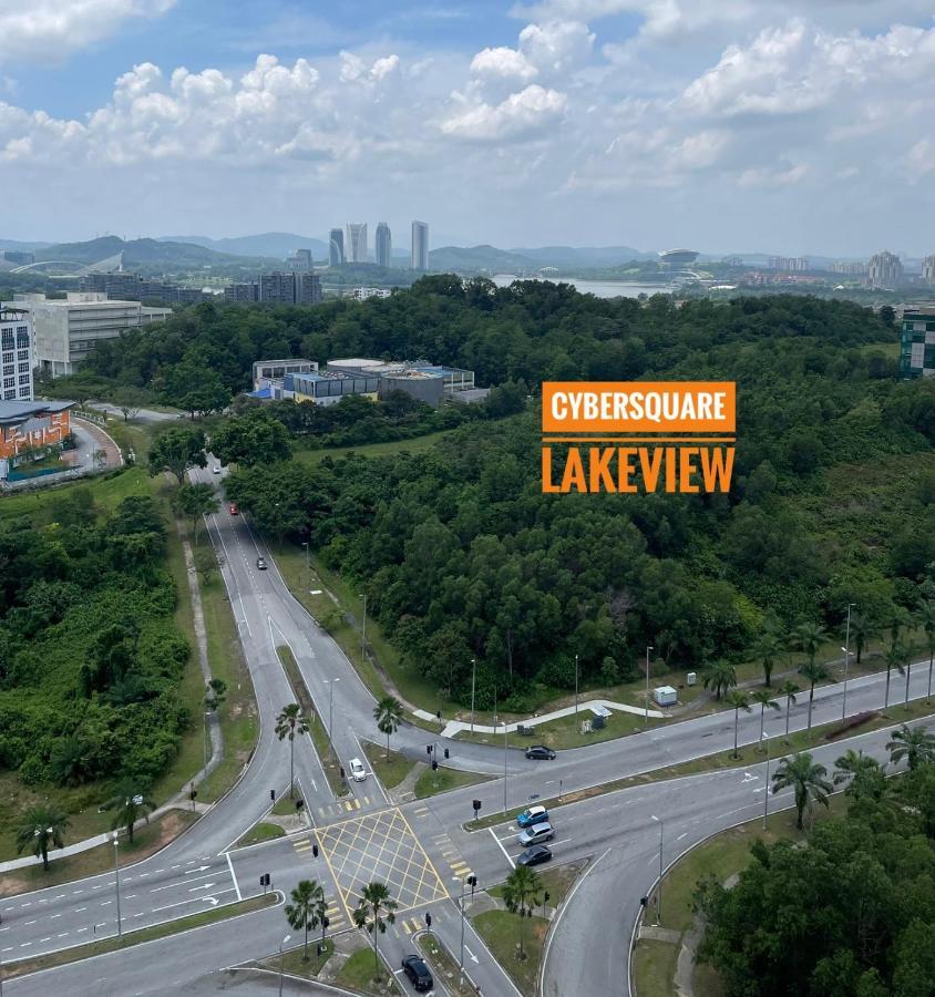 Cybersquare Lakeview With Netflix And Disney Hotstar Cyberjaya Exterior foto